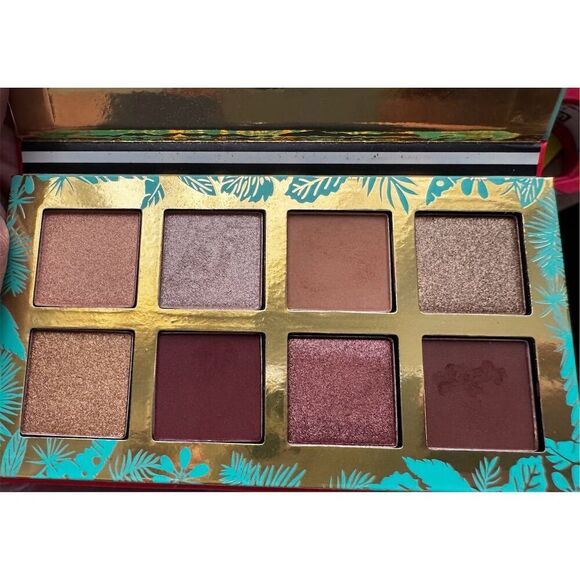 Sephora Animal Eyes Holiday Eyeshadow Palette 8 Shades Shimmer Matte - Picture 2 of 5